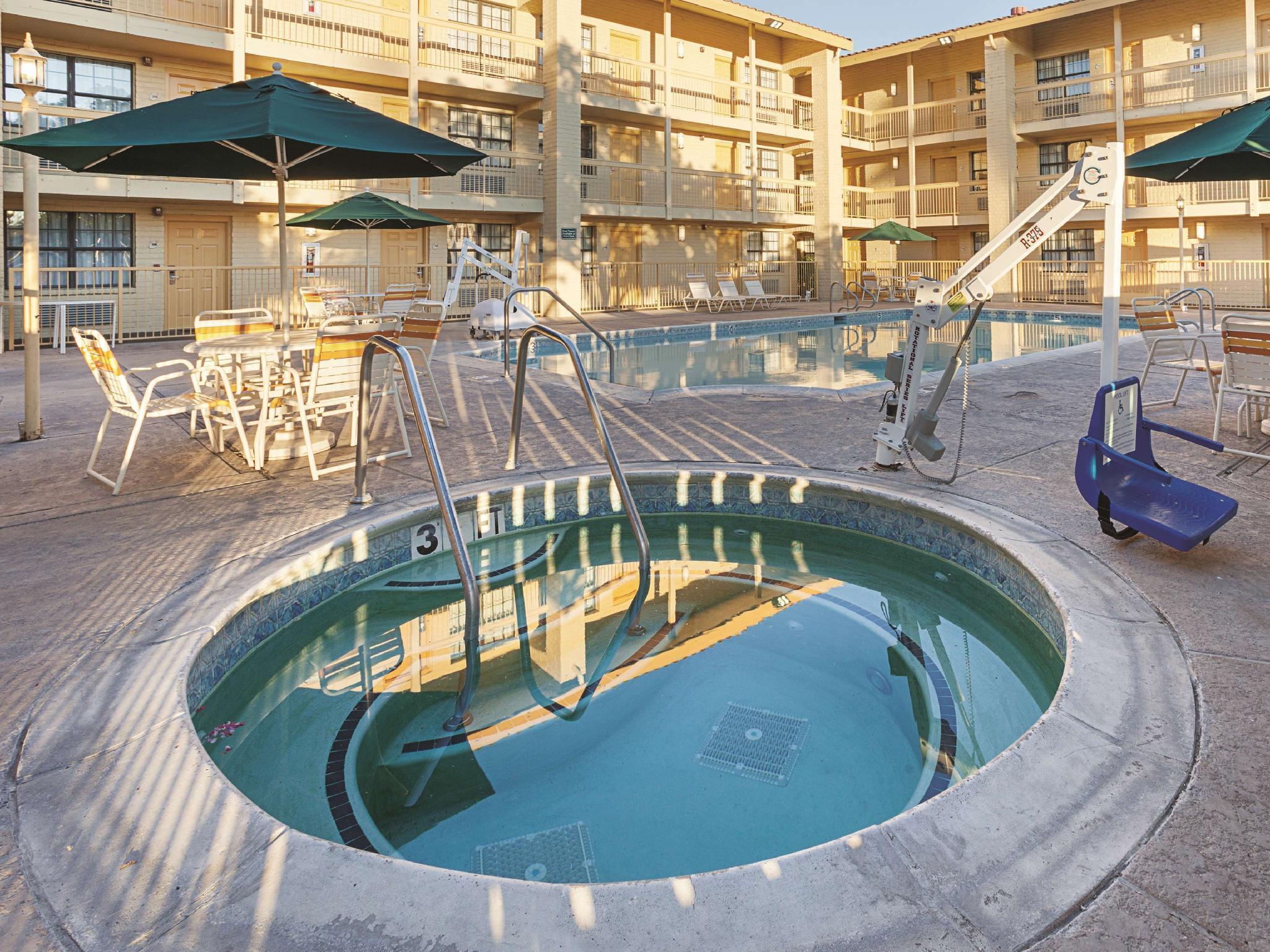 La Quinta Inn By Wyndham Sacramento North Carmichael Exterior foto