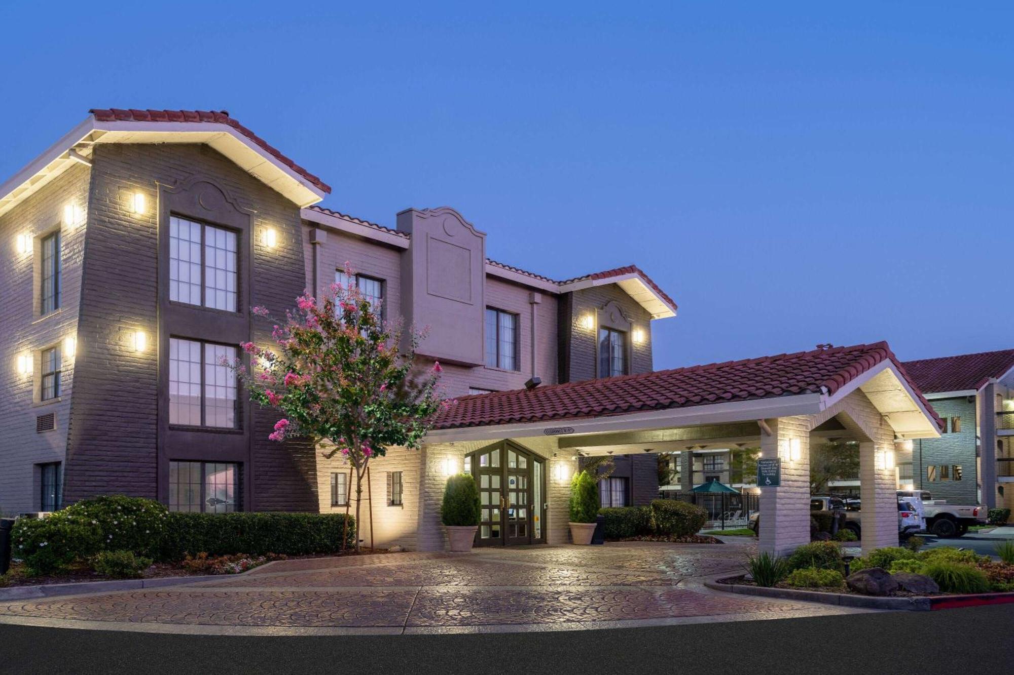 La Quinta Inn By Wyndham Sacramento North Carmichael Exterior foto